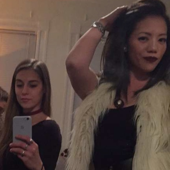 Meet your Posher, Serena - Picture 4 of 4